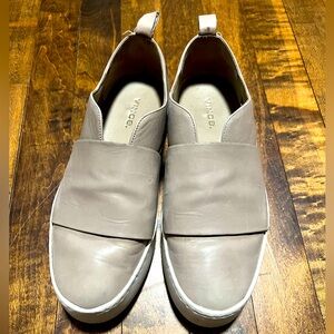 Cream Vince sneakers.